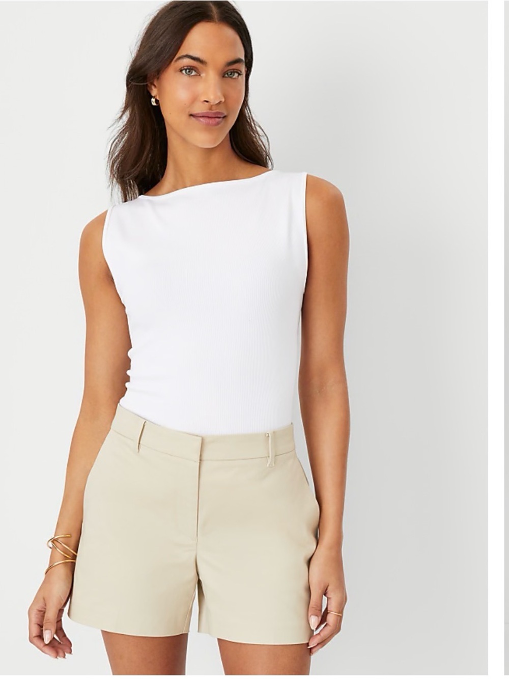Ann Taylor The City Short Devin Fit Mid Rise in Soft Khaki 2 - Picture 2 of 6
